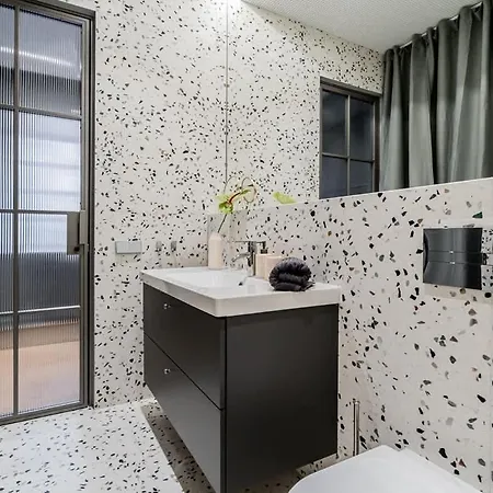 Domillion 1bdr Brand-new Uzupis W Free Parking * Wilna