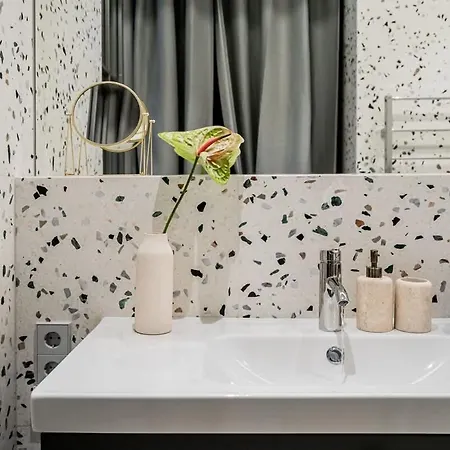 Domillion 1bdr Brand-new Uzupis W Free Parking *